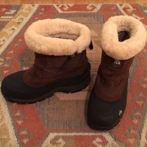 NORTH FACE Waterproof PRIMALOFT boots